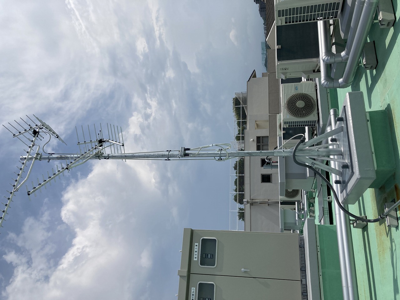 TV共聴設備のアンテナ工事を完了致しました。