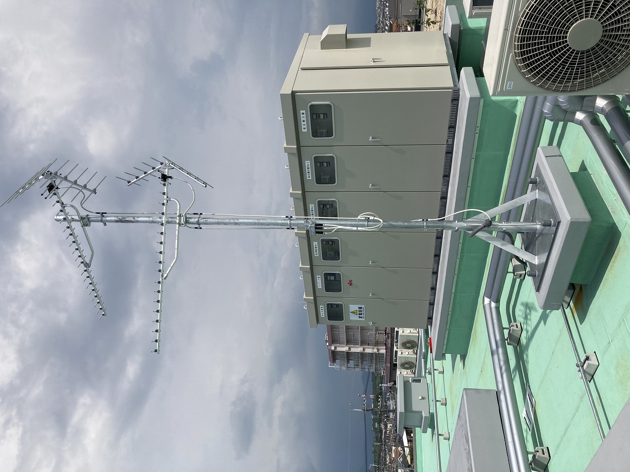 TV共聴設備のアンテナ工事を完了致しました。